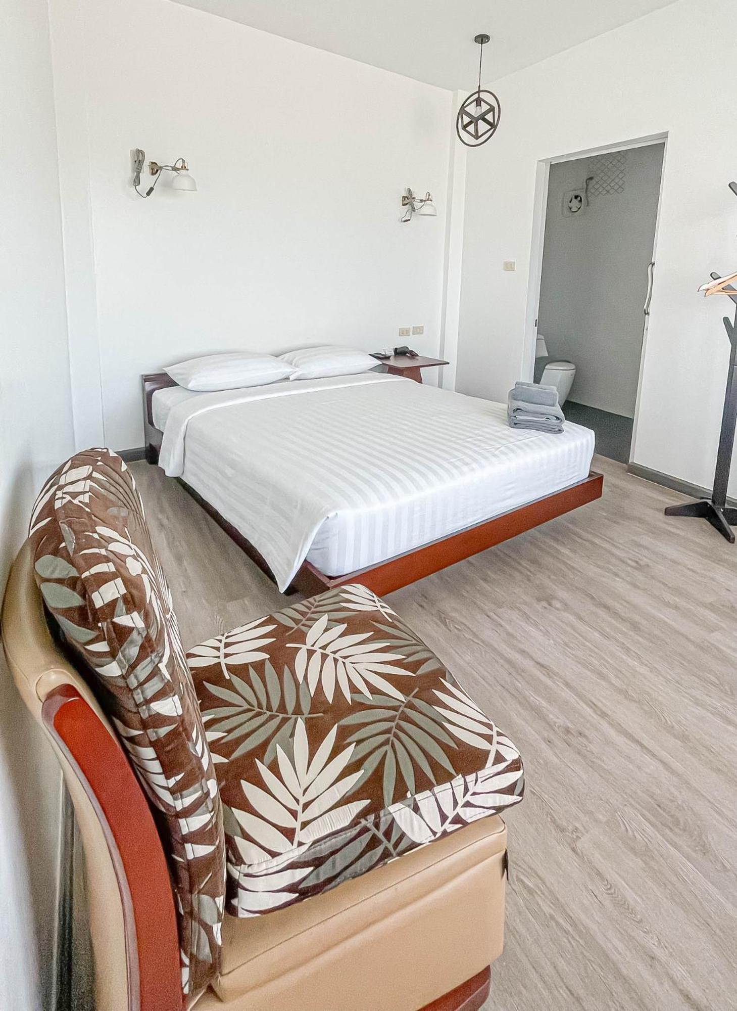 Rublom Chomview Pranburi Aparthotel Ban Nong Sua  Bilik gambar